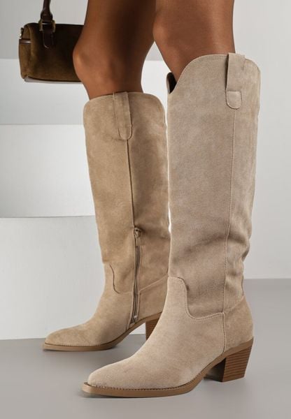 Ciemnobeżowe Kozaki Kowbojki z Imitacji Zamszu na Niskim Stożkowym Obcasie Anivitta. Brązowe kozaki Born2be, bez wzorów, z dzianiny, eleganckie, bez obcasa, na obcasie, bez zapięcia. Za 169.99 zł.