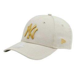 Damska Czapka Z Daszkiem New York Yankees Z Metalicznym Logo. Brązowe czapki z daszkiem New Era, bez wzorów, sportowe. Za 181.99 zł.