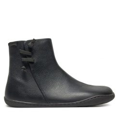 Botki Camper. Czarne botki Camper, bez wzorów, bez obcasa, na płaskiej podeszwie, bez zapięcia. Za 679.99 zł.