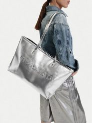 Guess Jeans Torebka CWBEO-GUESS-B-015-09 Srebrny. Szare shopper bag Guess Jeans, z aplikacjami, z jeansu, bez dodatków. Za 269.99 zł.