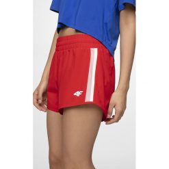 Spodenki treningowe damskie SKDF271 - czerwony. Szorty sportowe marki 4f. Za 79.99 zł.