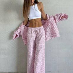 Piżama zimowa dwuczęściowa z miękkiej tkaniny Branislavka. Czerwone piżamy Intica, xl, bez wzorów, ze skóry, bez kołnierzyka, bez ramiączek, długie. Za 199.00 zł.