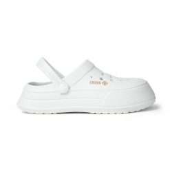 Domowe kapcie CONCORD z ciepłą wyściółką i wkładką z pianki EVA. Białe kapcie IZAS, bez wzorów. W wyprzedaży za 121.70 zł.