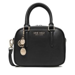 Torebka Nine West. Czarne torebki klasyczne Nine West, bez wzorów, klasyczne, bez dodatków. Za 299.99 zł.
