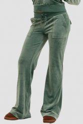 JUICY COUTURE Zielone damskie spodnie dresowe Track Pant, Rozmiar XS. Zielone spodnie dresowe Juicy Couture, bez wzorów, z dresówki. Za 499.99 zł.