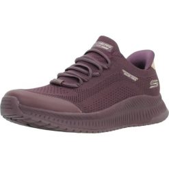 Buty SKECHERS SLIP-INS BOBS SQUAD 4 DIRE STEP Bordeaux. Czerwone buty trekkingowe Skechers, bez wzorów, z tkaniny, bez zapięcia, na fitness i siłownię. Za 319.99 zł.