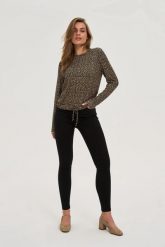 Jeansy rurki czarne. Czarne jeansy MOODO, l, bez wzorów, z bawełny. Za 139.99 zł.