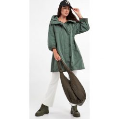 Płaszcz Katia WEEKEND MAX MARA. Zielone płaszcze Weekend Max Mara, bez wzorów, z kapturem. W wyprzedaży za 1,811.40 zł.