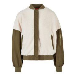 Damska kurtka oversize sherpa Urban Classics GT. Białe kurtki Urban Classics, m, bez wzorów, z materiału, klasyczne, bez kaptura. Za 424.95 zł.