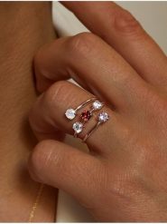 Les Petites Précieuses Srebrny pierścionek z kamieniami szlachetnymi rozmiar: 54. Czerwone pierścionki Les Petites Précieuses, z granatem, srebrne. Za 165.99 zł.