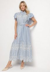 Niebieska Sukienka Boho o Rozkloszowanym Kroju z Haftem Falbanami i Paskiem Callindra. Niebieskie sukienki Born2be, na co dzień, uniwersalny, bez wzorów, z jeansu, boho, bez kołnierzyka, bez ramiączek, maxi, proste. Za 219.99 zł.