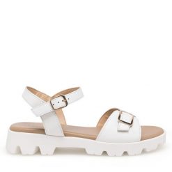 Sandały Lasocki. Białe sandały Lasocki, bez wzorów, bez obcasa, na płaskiej podeszwie, bez zapięcia. Za 149.99 zł.