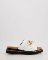 KLAPKI Z ŁAŃCUCHEM 01372716 09 WHIT. Klapki Venezia, bez wzorów, ze skóry, bez obcasa, bez zapięcia. Za 269.00 zł.