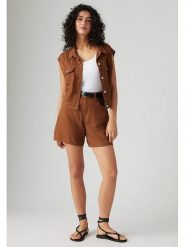 Levi's Szorty w kolorze jasnobrązowym rozmiar: W31. Brązowe szorty Levi's, bez wzorów, klasyczne. Za 130.50 zł.