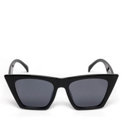 Okulary przeciwsłoneczne Jenny Fairy. Czarne okulary przeciwsłoneczne Jenny Fairy, bez wzorów. Za 9.99 zł.