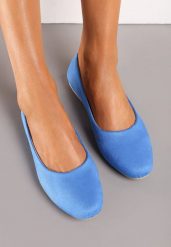 Niebieskie Klasyczne Balerinki z Ekozamszu z Okrągłym Noskiem Harneli. Niebieskie baleriny Renee, bez wzorów, eleganckie, z okrągłym noskiem, bez obcasa, bez zapięcia. W wyprzedaży za 41.24 zł.