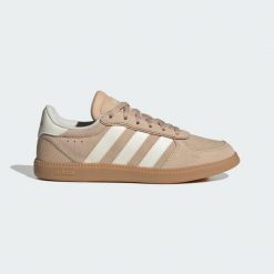 Młodzieżowe Buty Breaknet Sleek. Biała buty treningowe adidas, bez wzorów, z gumy, bez zapięcia, na jogę i pilates. Za 199.00 zł.