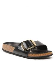 Birkenstock Klapki Madrid 1022650 Czarny. Czarne klapki Birkenstock, bez wzorów, z lakierowanej skóry, bez obcasa, bez zapięcia. Za 629.99 zł.