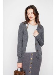 C& Jo Kardigan w kolorze szarym rozmiar: 42. Szare swetry C& Jo, bez wzorów, ze splotem, klasyczne, bez ramiączek. Za 121.99 zł.