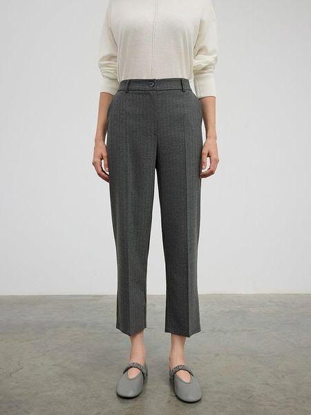 BGN Spodnie w kolorze antracytowym rozmiar: 34. Czarne spodnie materiałowe BGN, bez wzorów, z materiału, z podwyższonym stanem. Za 132.05 zł.