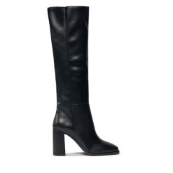 Kozaki Call It Spring. Czarne kozaki Call it Spring, bez wzorów, bez obcasa, na słupku, bez zapięcia. Za 419.99 zł.