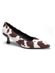 C'M Czółenka w kolorze kremowo-brązowym rozmiar: 36. Brązowe czółenka C'M, bez wzorów, klasyczne, bez obcasa, na obcasie, bez zapięcia. Za 108.99 zł.