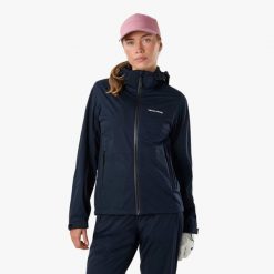 Kurtka przeciwdeszczowa golf damska Swedemount On Course Jacket II wodoodporna. Niebieskie kurtki SWEDEMOUNT, bez wzorów, z tkaniny, bez kaptura, na golfa. Za 449.99 zł.