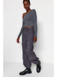 Trendyol Top w kolorze szarym rozmiar: XS. Szare topy Trendyol, xs, bez wzorów, z bawełny, bez kołnierzyka, bez ramiączek. Za 39.99 zł.