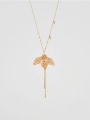 Naszyjnik z zawieszką - kremowy. Białe naszyjniki Reserved. Za 49.99 zł.