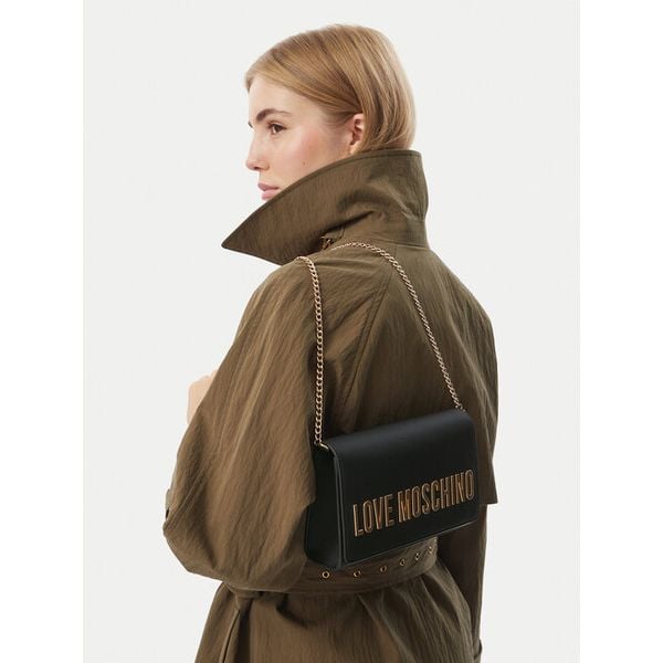 Torebka LOVE MOSCHINO. Czarne kopertówki Love Moschino, bez wzorów, wizytowe, bez dodatków. Za 699.99 zł.