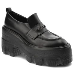 Czarne Półbuty Carinii Stylowe Obuwie Damskie. Czarne półbuty wsuwane Carinii, z aplikacjami, ze skóry, eleganckie, bez obcasa, na platformie. Za 620.99 zł.