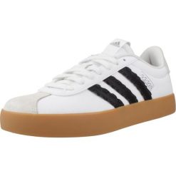 Buty ADIDAS VL COURT 3.0 Biały. Białe trekkingi adidas, bez wzorów, z tkaniny, bez zapięcia, trekkingowe. Za 297.75 zł.