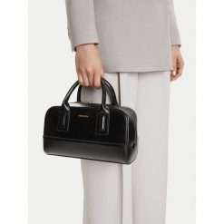 Torebka GINO ROSSI. Niebieskie torebki klasyczne Gino Rossi, bez wzorów, klasyczne, bez dodatków. Za 323.99 zł.