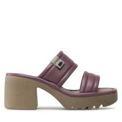 Klapki Fly London. Fioletowe klapki Fly London, bez wzorów, bez obcasa, bez zapięcia. Za 649.99 zł.