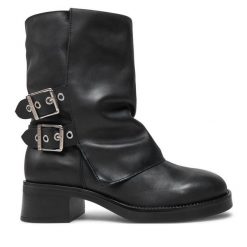 Botki Steve Madden. Czarne botki Steve Madden, bez wzorów, bez obcasa, na płaskiej podeszwie, bez zapięcia. Za 619.99 zł.