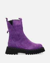 FIOLETOWE BOTKI Z ZAMSZU L051SUPUOBB034. Fioletowe botki Venezia, bez wzorów, ze skóry, bez obcasa, bez zapięcia. Za 589.00 zł.
