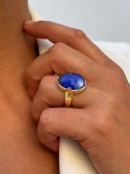 Taboo Pozłacany pierścionek z lapis lazuli rozmiar: 54. Niebieskie pierścionki Taboo, z lazurytem, pozłacane. Za 204.40 zł.