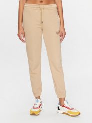 Gant Spodnie dresowe Reg Tonal Shield 4200709 Khaki Regular Fit. Brązowe spodnie dresowe Gant, bez wzorów, z bawełny. Za 839.99 zł.