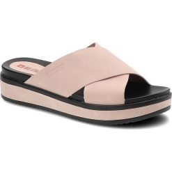 Różowe Klapki Big Star Modne Buty Na Lato. Czerwone klapki BIG STAR, bez wzorów, retro, bez obcasa, na platformie, bez zapięcia. Za 139.00 zł.