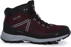Buty trekkingowe damskie Regatta Samaris Lite wodoodporne. Fioletowe trekkingi Regatta, bez wzorów, z gumy, bez zapięcia. Za 224.49 zł.
