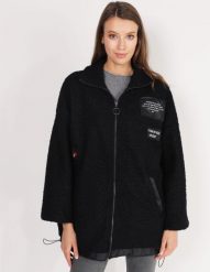 Kurtka z aplikacją. Kurtki Unisono, s, z aplikacjami, z gumy, bez kaptura. Za 229.00 zł.