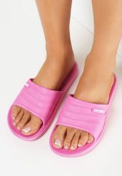 Fuksjowe Basenowe Klapki Piankowe Olisi. Czerwone klapki Born2be, bez wzorów, bez obcasa, bez zapięcia. W wyprzedaży za 14.99 zł.