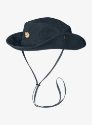 Kapelusz Fjallraven Abisko Summer Hat. Niebieskie kapelusze Fjällräven, na lato, bez wzorów, z materiału. Za 192.49 zł.