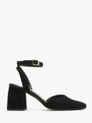 Welurowe czółenka z paskiem wokół kostki. Czarne czółenka Ryłko, bez wzorów, ze skóry, bez obcasa, na słupku, bez zapięcia. W wyprzedaży za 179.99 zł.