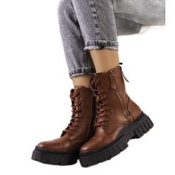 Brązowe botki Leeside. Brązowe botki bez wzorów, ze skóry ekologicznej, eleganckie, bez obcasa, bez zapięcia. Za 127.73 zł.