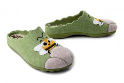 MANITU 320230-07 grun, kapcie damskie. Zielone kapcie Manitu, bez wzorów. Za 219.90 zł.