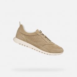 Buty GEOX D SUKIE 2.0 Jasnobrązowy. Brązowe buty trekkingowe Geox, bez wzorów, ze skóry, bez zapięcia, trekkingowe. Za 422.99 zł.