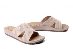 INBLU AG-14 026 piaskowy, klapki damskie. Brązowe klapki Inblu, bez wzorów, bez obcasa, bez zapięcia. Za 71.99 zł.