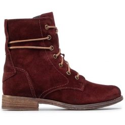 Botki Josef Seibel. Czerwone botki Josef Seibel, bez wzorów, bez obcasa, na płaskiej podeszwie, bez zapięcia. Za 319.99 zł.
