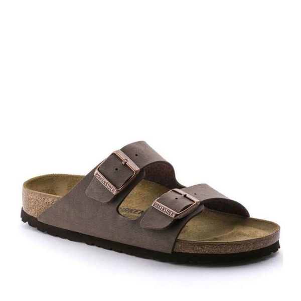 Kapcie Birkenstock Arizona Mocca Dorosłych. Brązowe kapcie Birkenstock, bez wzorów, z materiału. Za 675.00 zł.
